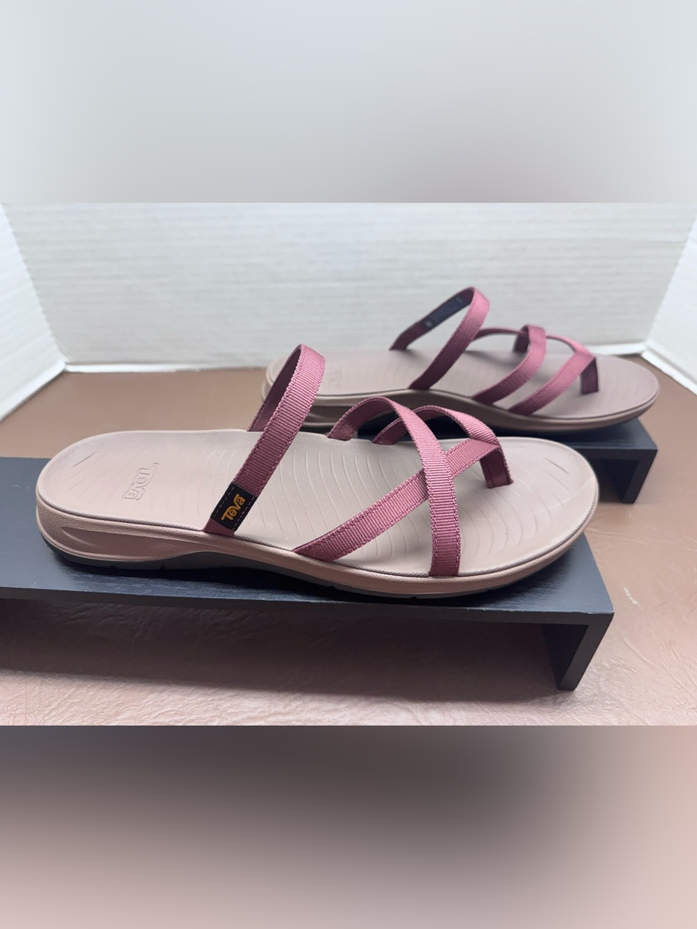 Teva Women's TirraTraveler Mahogany Strappy Slip-On Flip-Flop Sandals Size 10 - Picture 4 of 10